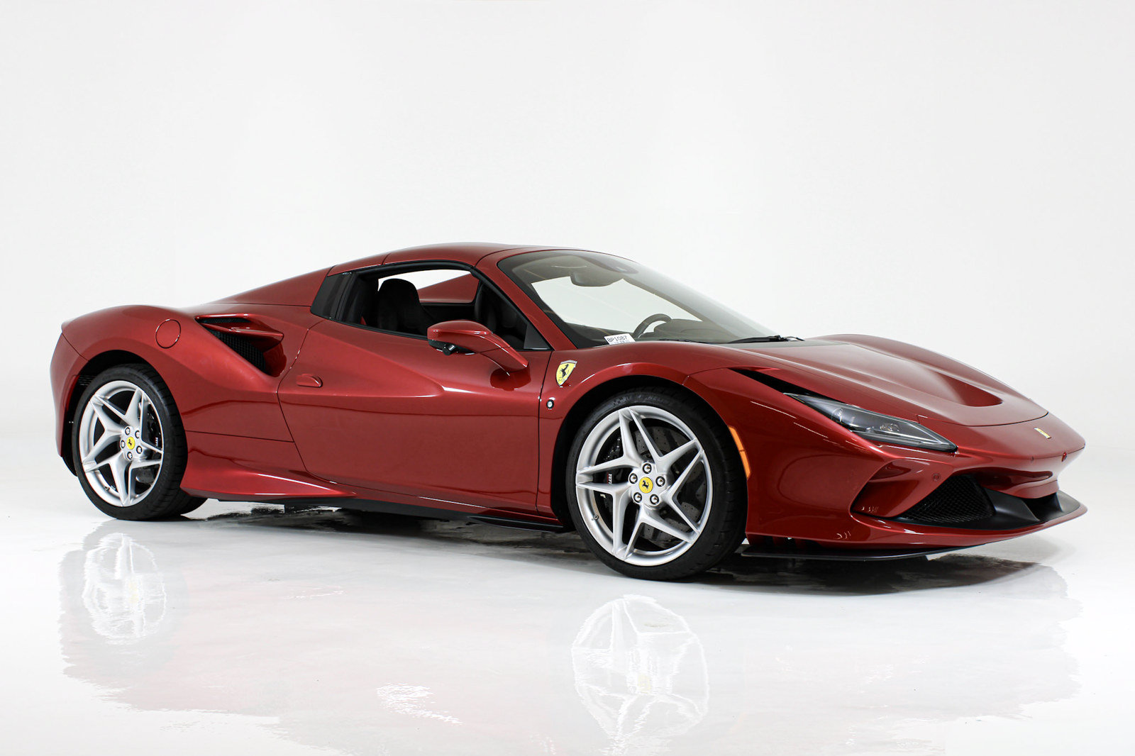 Certified 2023 Ferrari F8 Tributo RWD image 17