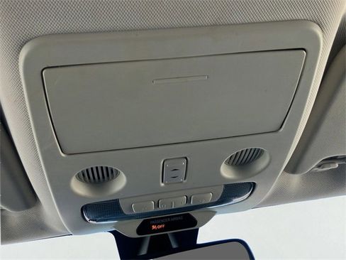 Used 2020 Ford EcoSport Titanium image 29