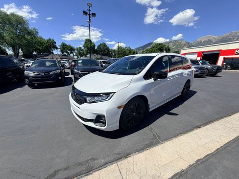 Used 2025 Honda Odyssey Sport-L image 7