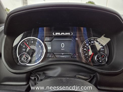 Used 2025 RAM 1500 Big Horn RWD image 10