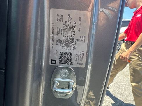 Used 2019 Chevrolet Colorado W/T RWD image 8