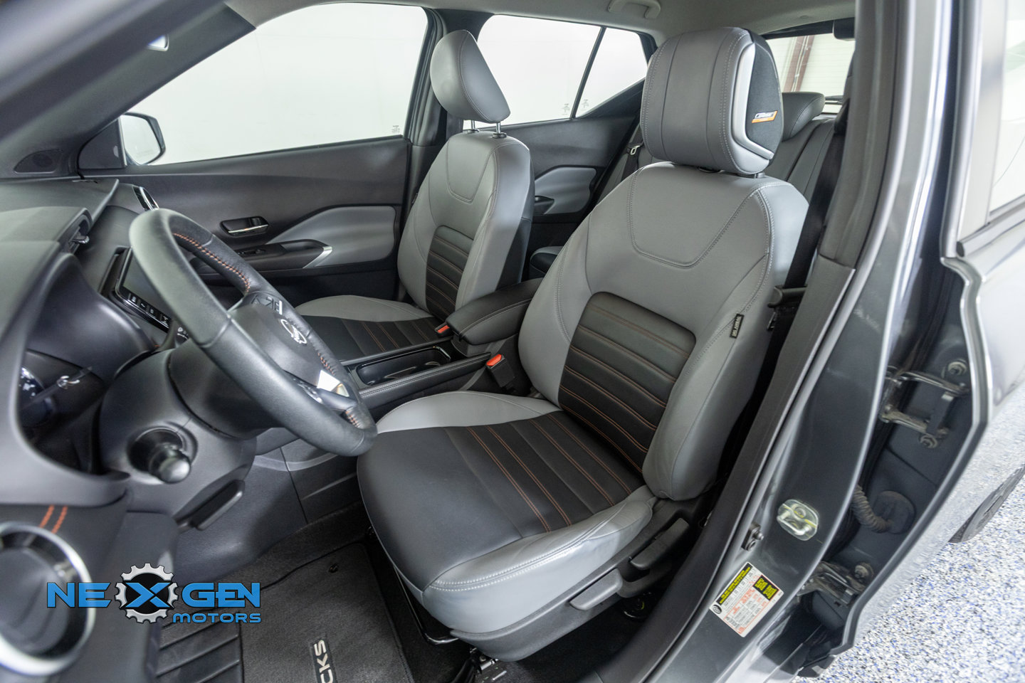 Used 2024 Nissan Kicks SR w/ SR Premium Package FWD image 26
