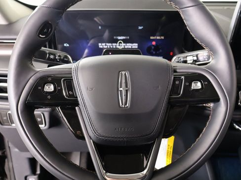 New 2026 Lincoln Aviator Reserve image 3