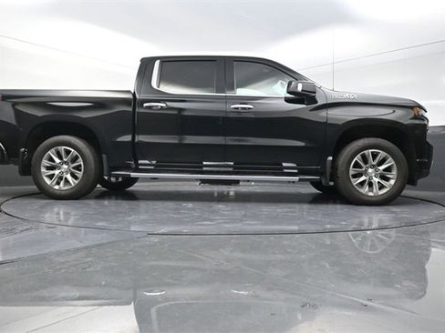 Used 2022 Chevrolet Silverado 1500 High Country w/ Technology Package image 34