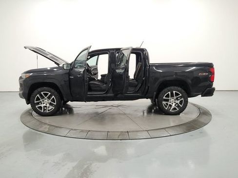 Used 2023 Chevrolet Colorado Z71 w/ Z71 Convenience Package 2 image 12