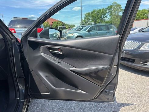 Used 2017 Toyota Yaris iA FWD image 27