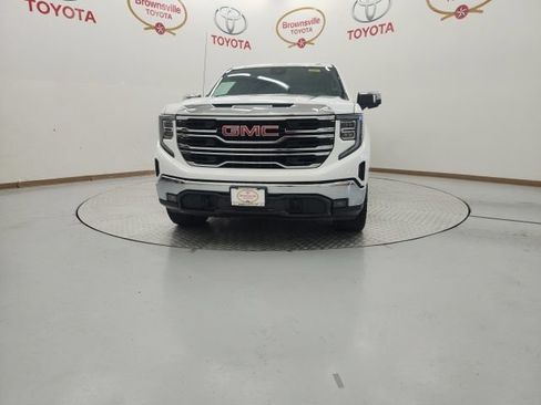 Used 2025 GMC Sierra 1500 SLT w/ SLT Premium Package AWD/4WD image 4