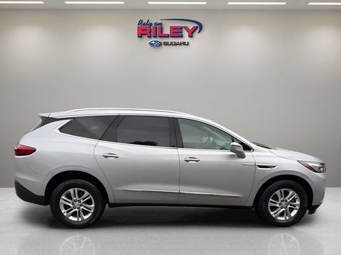 Used 2020 Buick Enclave Essence AWD/4WD image 6