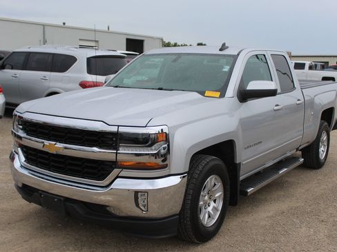 Used 2016 Chevrolet Silverado 1500 LT w/ All Star Edition RWD image 2