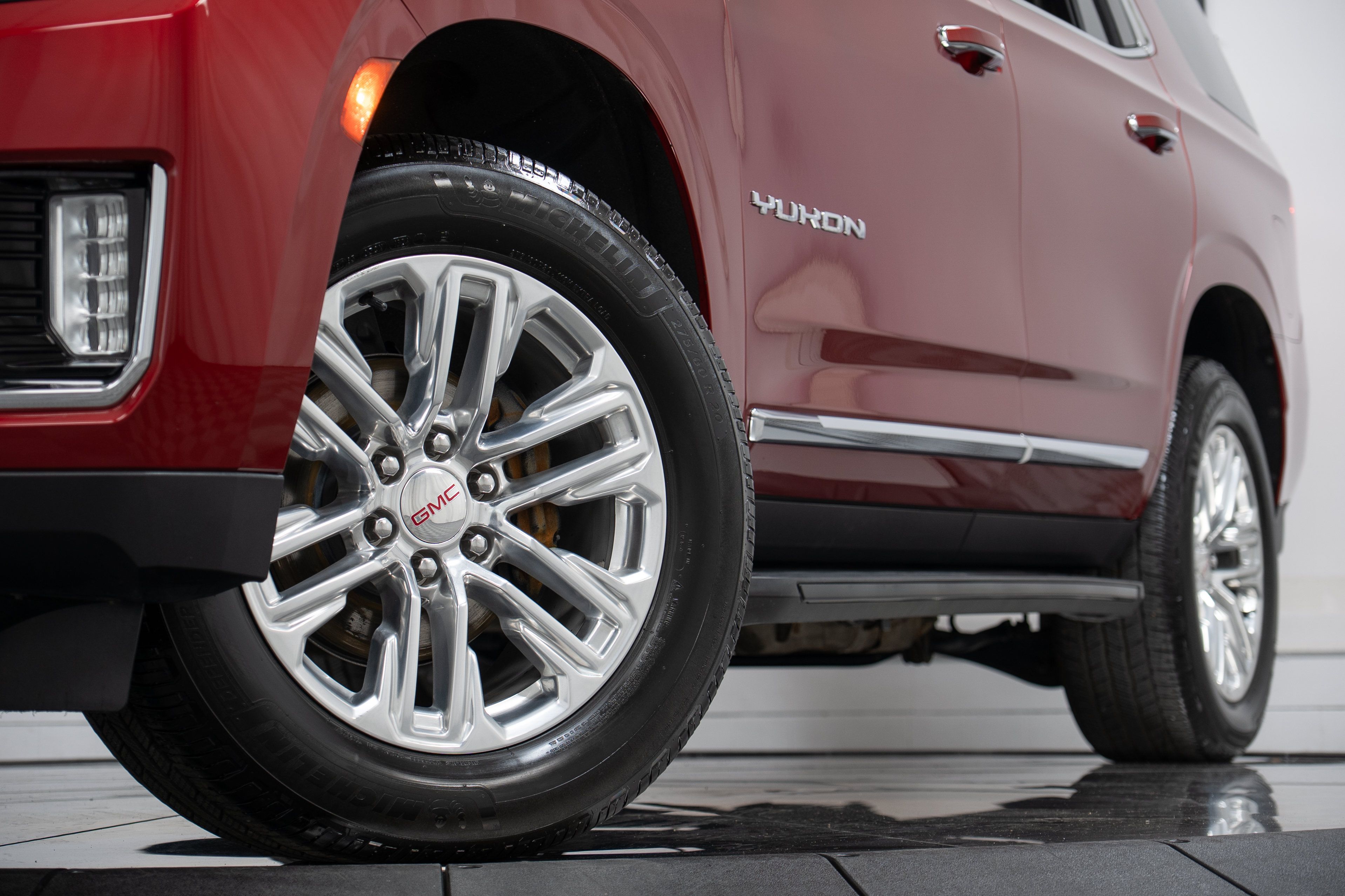 Used 2022 GMC Yukon SLT w/ SLT Premium Package AWD/4WD image 29