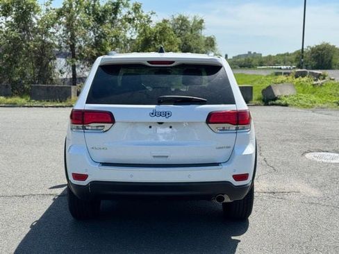 Certified 2022 Jeep Grand Cherokee Limited image 4