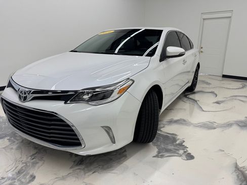 Used 2016 Toyota Avalon XLE Premium FWD image 4