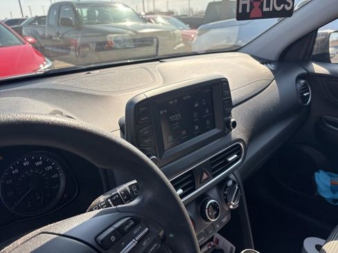 Used 2019 Hyundai Kona SE image 9