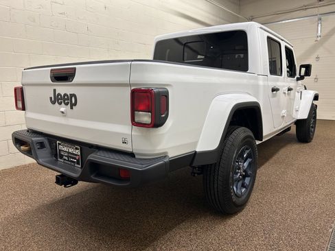 New 2026 Jeep Gladiator Sport AWD/4WD image 2