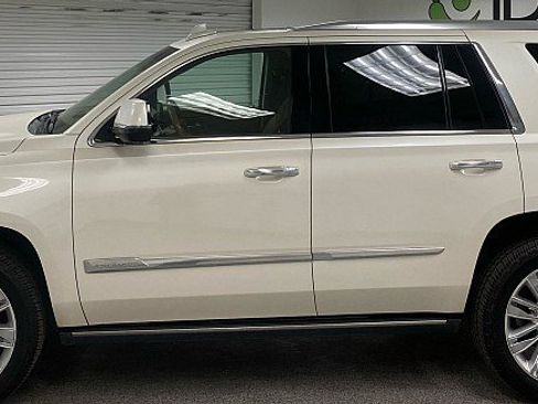 Used 2015 Cadillac Escalade Platinum image 8