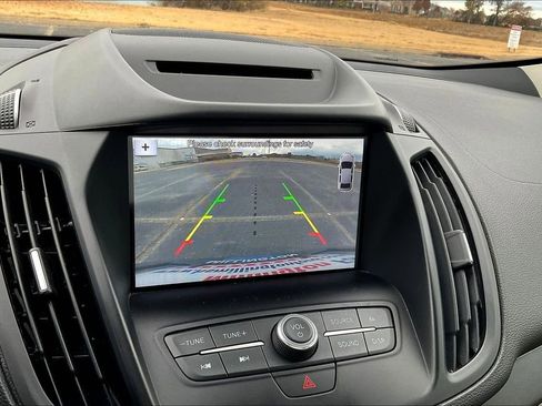 Used 2018 Ford Escape SEL image 25