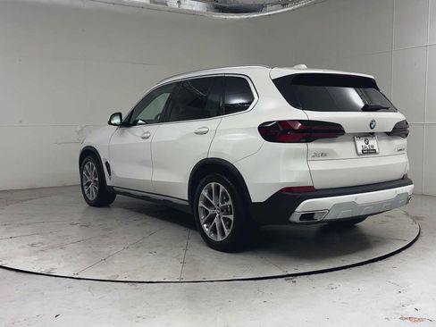Used 2024 BMW X5 xDrive40i w/ Premium Package AWD/4WD image 7