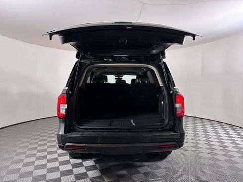 Certified 2022 Ford Expedition XLT image 8