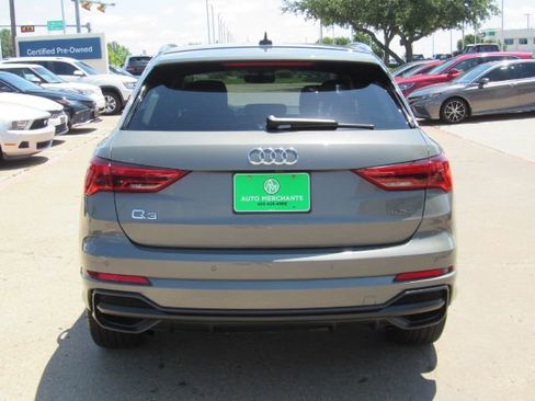 Used 2024 Audi Q3 2.0T Premium w/ Convenience Package image 9