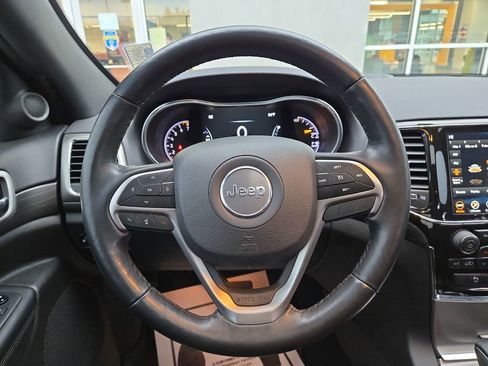 Certified 2021 Jeep Grand Cherokee Laredo X image 20