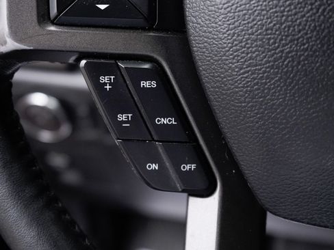 Used 2019 Ford Expedition Max XLT AWD/4WD image 14