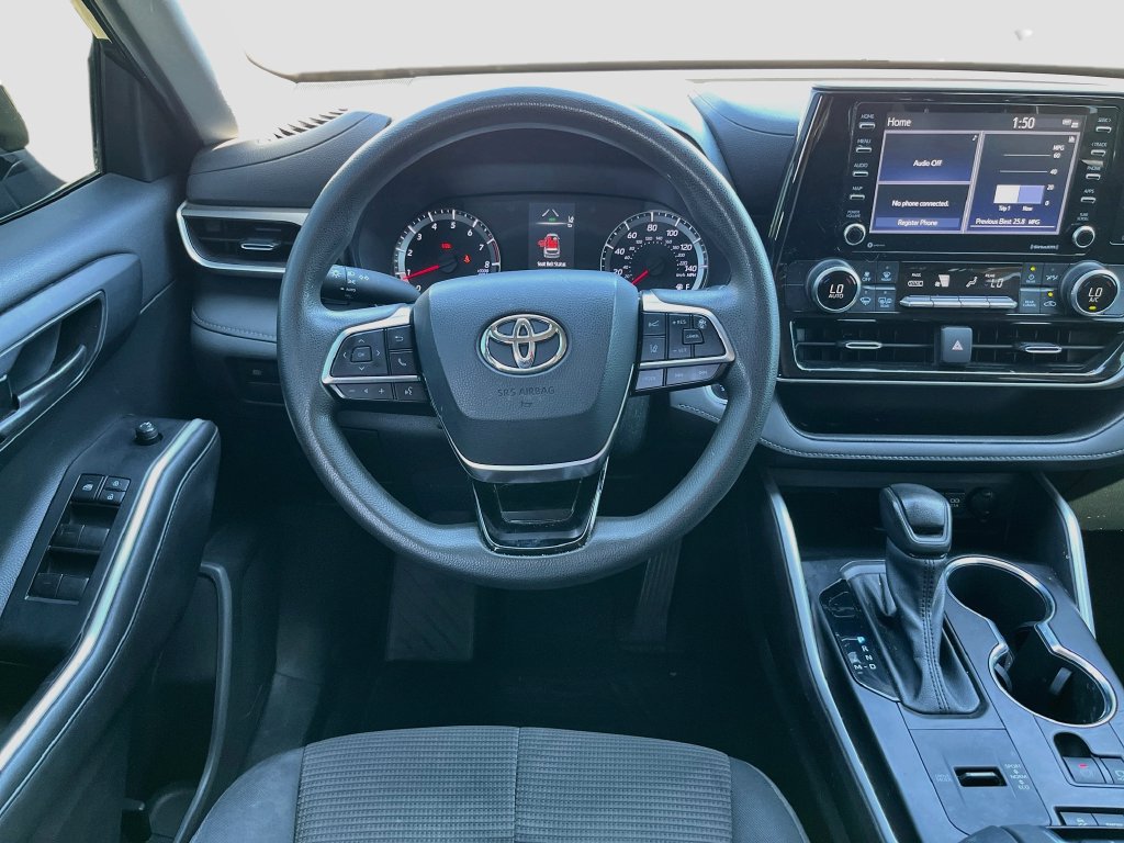 Used 2021 Toyota Highlander L FWD image 20