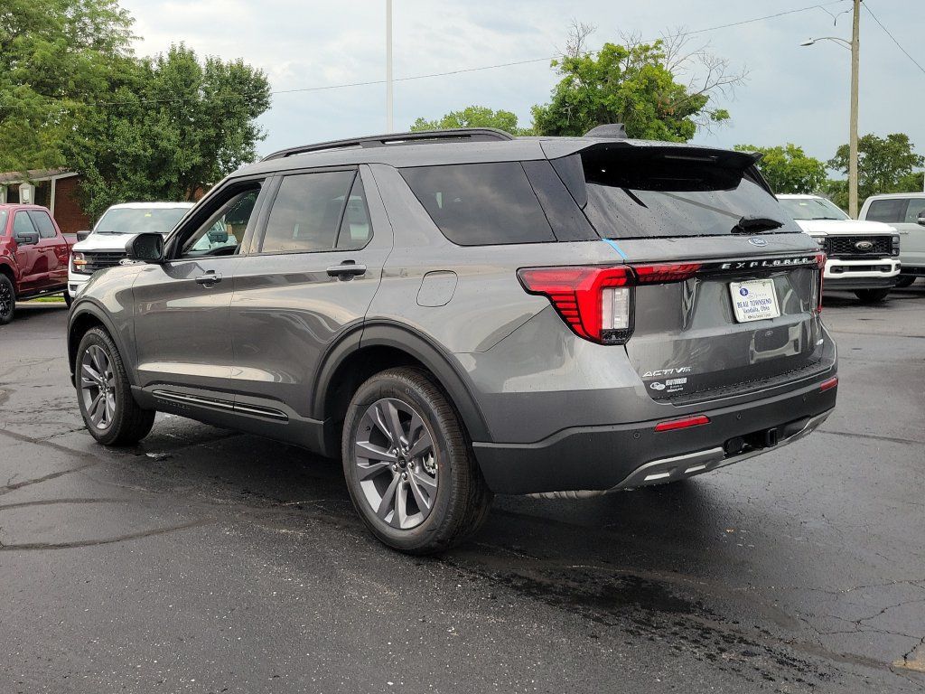 New 2026 Ford Explorer Active w/ Active Comfort Package AWD/4WD image 6