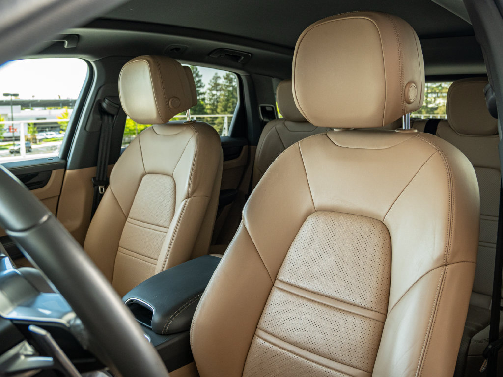 Certified 2021 Porsche Cayenne AWD/4WD image 5