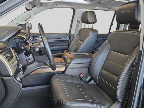 Used 2019 GMC Yukon XL Denali w/ Denali Ultimate Package image 14