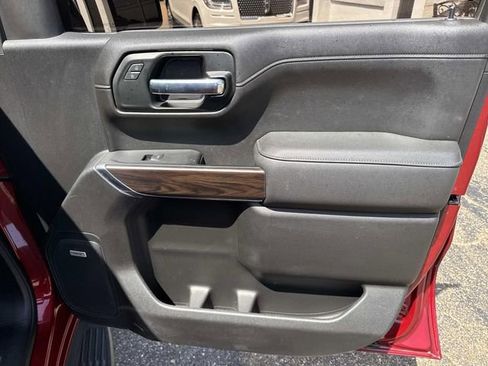 Used 2022 GMC Sierra 1500 SLT image 18