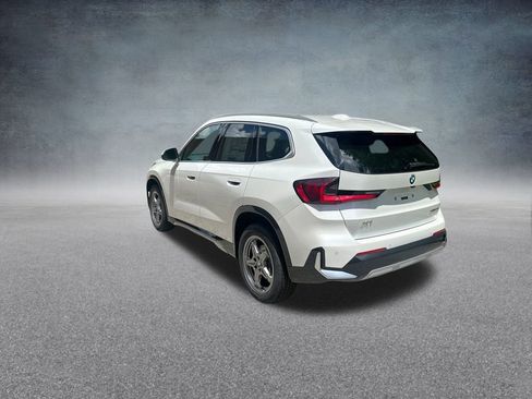 Used 2025 BMW X1 xDrive28i image 6