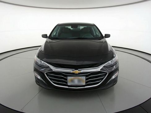 Used 2024 Chevrolet Malibu LT image 2