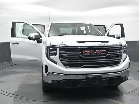 Used 2025 GMC Sierra 1500 SLT AWD/4WD image 46