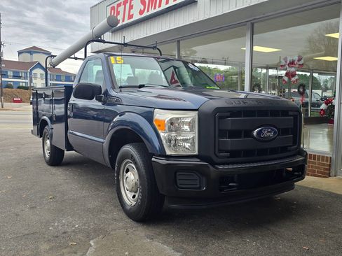 Used 2015 Ford F250 XL image 6