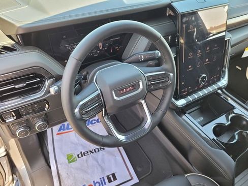 New 2026 GMC Yukon Elevation image 7