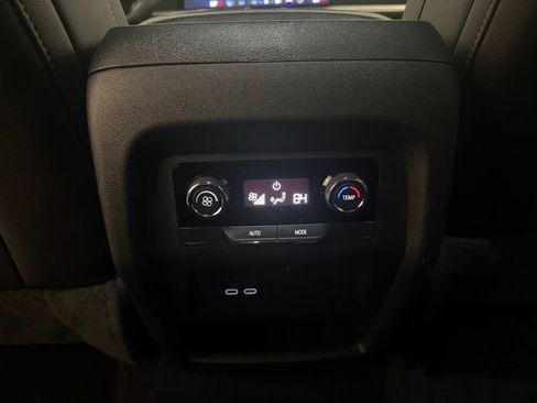 Certified 2025 Chevrolet Traverse LT image 26