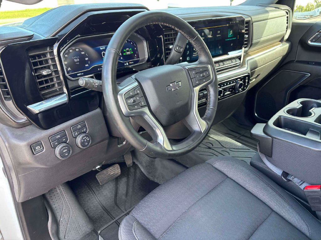 Used 2024 Chevrolet Silverado 1500 RST w/ Protection Package AWD/4WD image 6