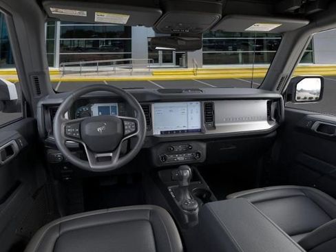 New 2025 Ford Bronco Outer Banks image 9