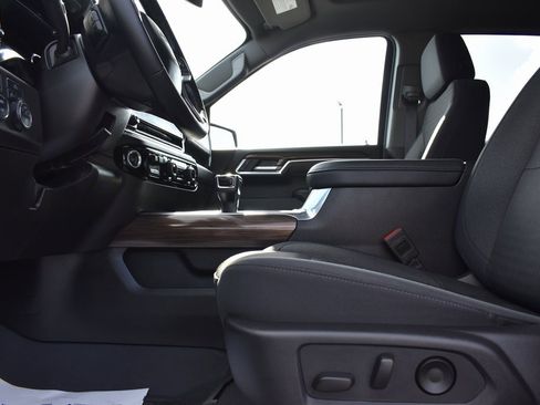 Used 2025 Chevrolet Silverado 1500 RST image 8