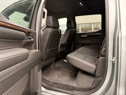 Used 2024 Chevrolet Silverado 1500 LT Trail Boss w/ LT Trail Boss Premium Package image 15