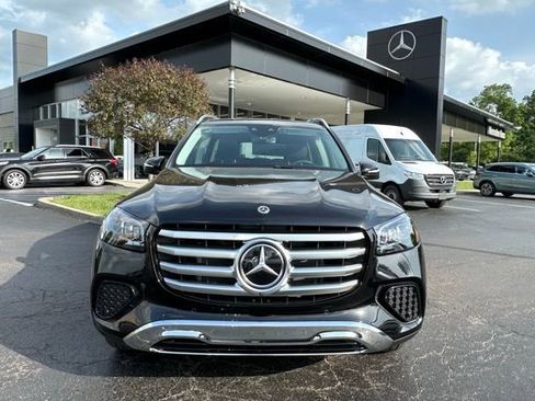 Certified 2025 Mercedes-Benz GLS 450 4MATIC image 3