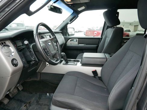 Used 2016 Ford Expedition EL XLT image 7