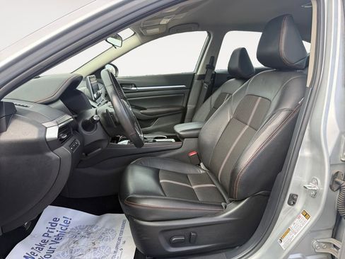 Used 2024 Nissan Altima 2.5 SR image 9