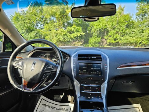 Used 2016 Lincoln MKZ w/ Equipment Group 300A Reserve FWD image 21