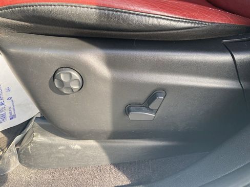 Used 2018 Dodge Durango SRT w/ Technology Group image 12