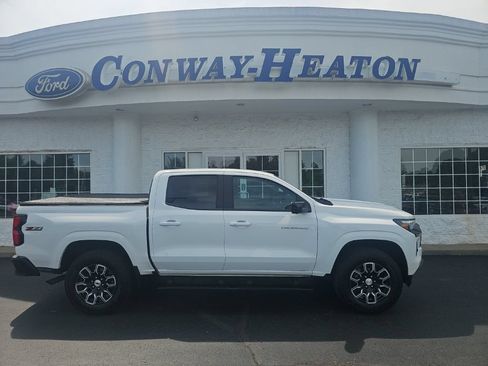 Used 2024 Chevrolet Colorado Z71 w/ Z71 Convenience Package 2 AWD/4WD image 1