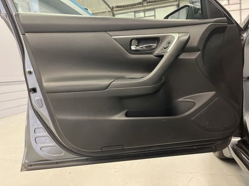 Used 2018 Nissan Altima 2.5 S w/ S Convenience Package image 9