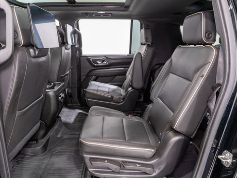 Used 2021 GMC Yukon XL SLT w/ SLT Premium Package AWD/4WD image 35