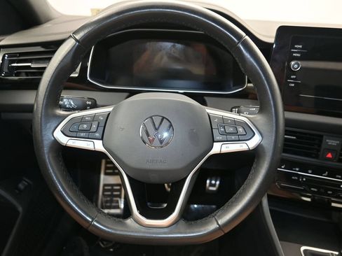 Used 2025 Volkswagen Jetta Sport FWD image 13