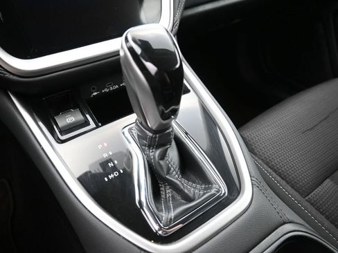 Used 2024 Subaru Outback Premium image 29